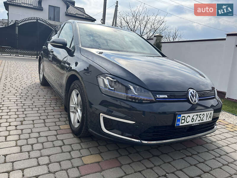 Хетчбек Volkswagen e-Golf 2016 в Львові
