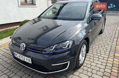 Хэтчбек Volkswagen e-Golf 2016 в 
