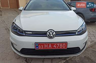 Хэтчбек Volkswagen e-Golf 2017 в 