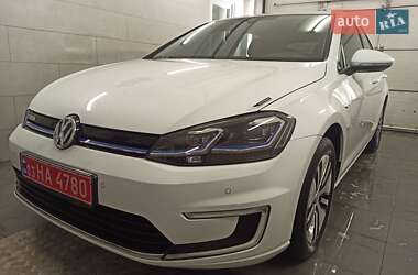Хэтчбек Volkswagen e-Golf 2017 в 