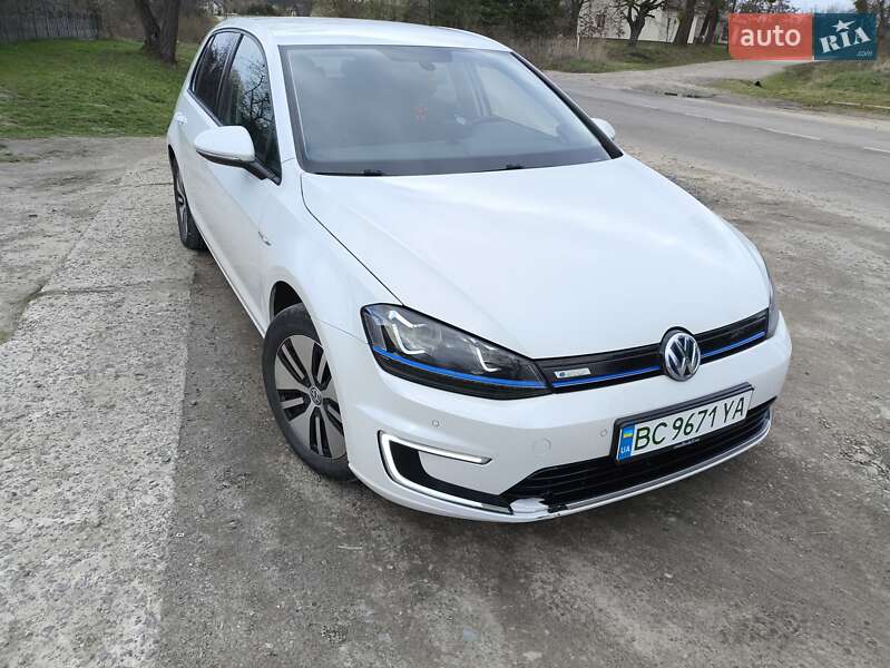 Хэтчбек Volkswagen e-Golf 2014 в Яворове