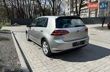 Хэтчбек Volkswagen e-Golf 2015 в 