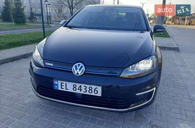 Хэтчбек Volkswagen e-Golf 2016 в 