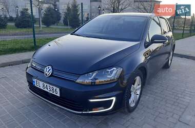 Хэтчбек Volkswagen e-Golf 2016 в 