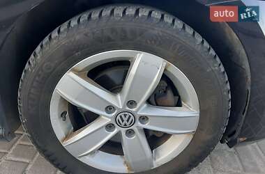 Хэтчбек Volkswagen e-Golf 2016 в 
