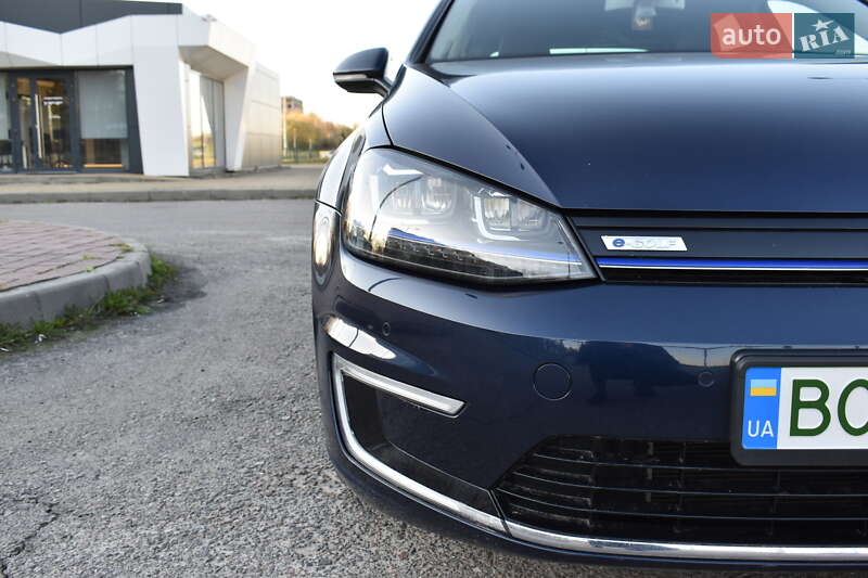 Хетчбек Volkswagen e-Golf 2015 в Львові