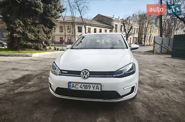 Хэтчбек Volkswagen e-Golf 2018 в 