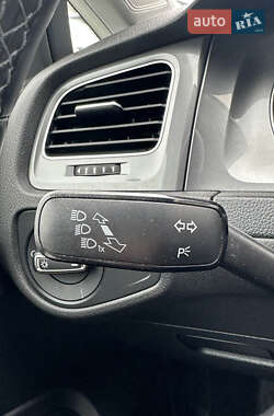 Хетчбек Volkswagen e-Golf 2014 в 