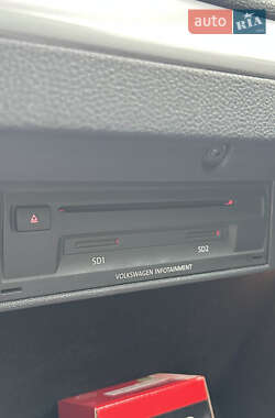 Хетчбек Volkswagen e-Golf 2014 в 