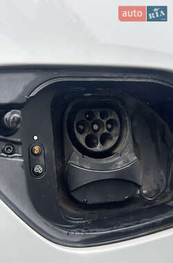 Хетчбек Volkswagen e-Golf 2014 в 