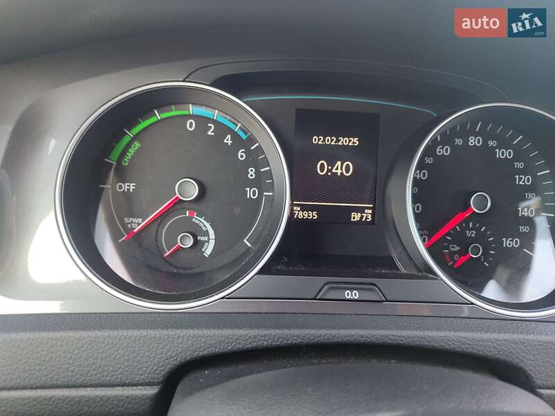Хэтчбек Volkswagen e-Golf 2014 в Кривом Роге