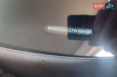 Хэтчбек Volkswagen e-Golf 2014 в 