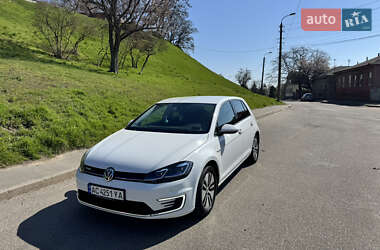 Хэтчбек Volkswagen e-Golf 2020 в 