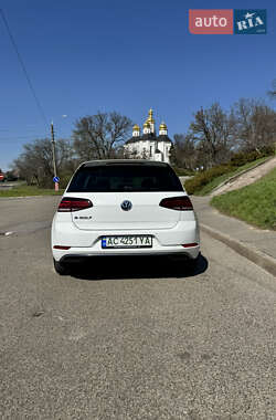 Хэтчбек Volkswagen e-Golf 2020 в 
