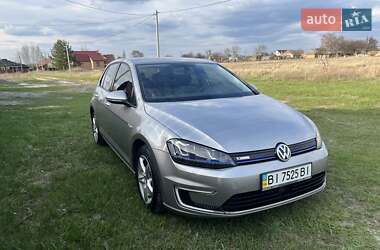 Хэтчбек Volkswagen e-Golf 2014 в 