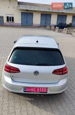Хетчбек Volkswagen e-Golf 2015 в 