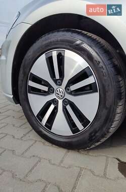Хетчбек Volkswagen e-Golf 2015 в 
