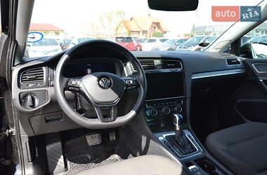Хэтчбек Volkswagen e-Golf 2018 в 