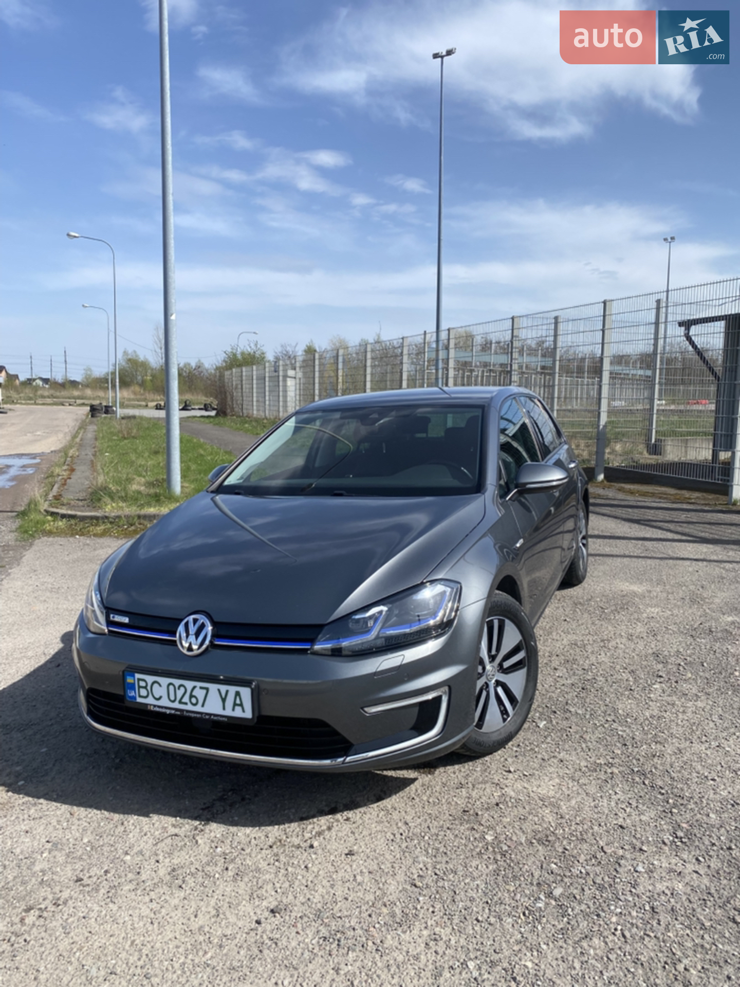 2017 Volkswagen Golf - мініатюра 2