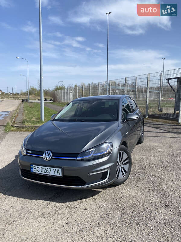 Хэтчбек Volkswagen e-Golf 2017 в Львове
