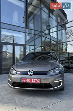 Хетчбек Volkswagen e-Golf 2014 в 
