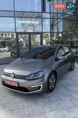 Хетчбек Volkswagen e-Golf 2014 в 