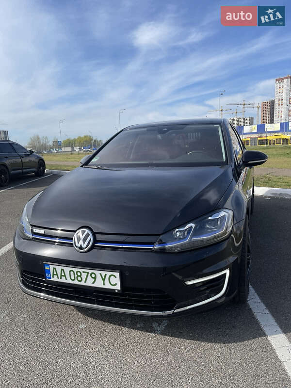 Хетчбек Volkswagen e-Golf 2019 в Києві