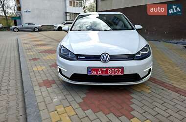 Хэтчбек Volkswagen e-Golf 2015 в 