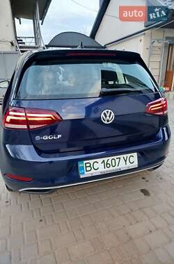 Хэтчбек Volkswagen e-Golf 2019 в 