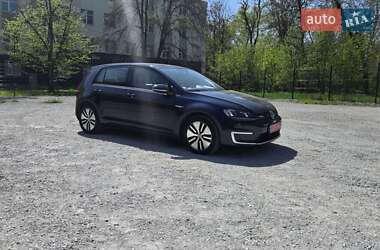Хэтчбек Volkswagen e-Golf 2015 в Каменском