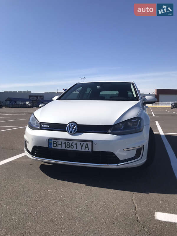 Volkswagen e-Golf 2014