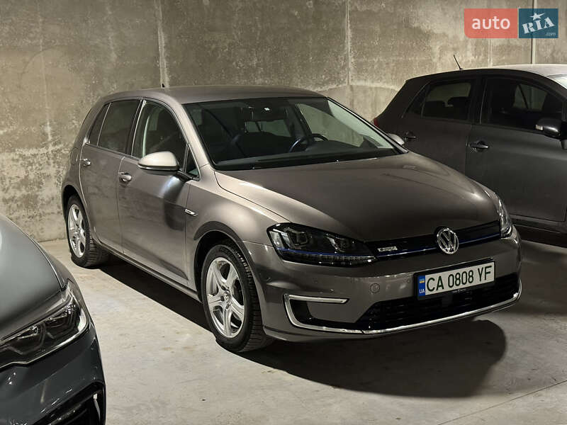 Хэтчбек Volkswagen e-Golf 2015 в Умани