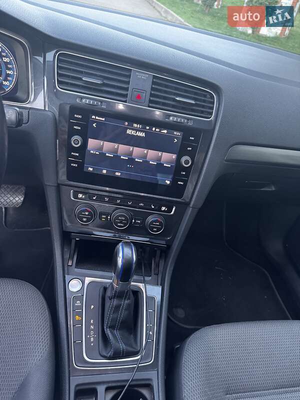 Хэтчбек Volkswagen e-Golf 2019 в Хмельницком