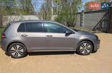 Хэтчбек Volkswagen e-Golf 2014 в Ровно