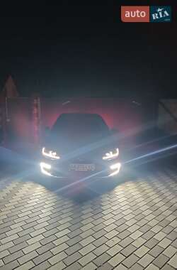 Хэтчбек Volkswagen e-Golf 2017 в 
