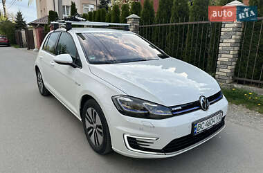 Хэтчбек Volkswagen e-Golf 2019 в 