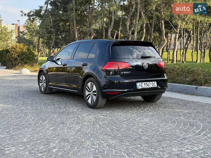 Volkswagen e-Golf 2016