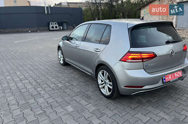 Хетчбек Volkswagen e-Golf 2017 в 