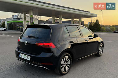 Хетчбек Volkswagen e-Golf 2017 в 