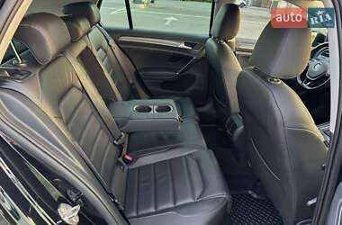 Хетчбек Volkswagen e-Golf 2017 в 