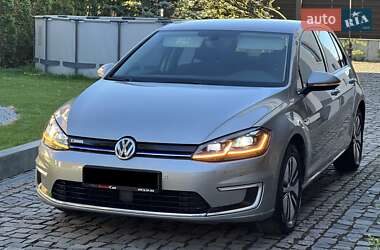 Хэтчбек Volkswagen e-Golf 2017 в 