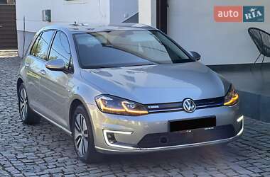 Хэтчбек Volkswagen e-Golf 2017 в 