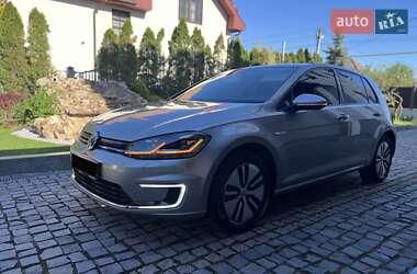 Хэтчбек Volkswagen e-Golf 2017 в 
