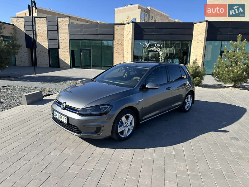 Хетчбек Volkswagen e-Golf 2017 в Хмельницькому