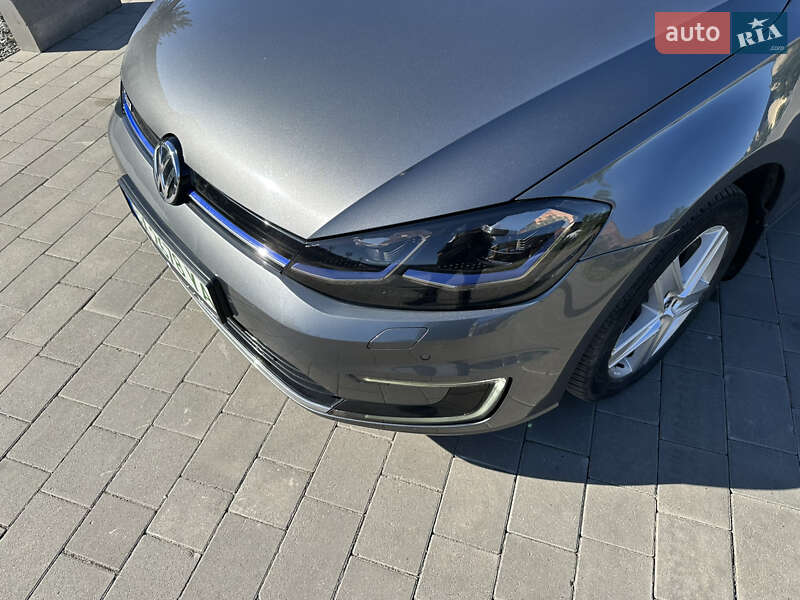 Хетчбек Volkswagen e-Golf 2017 в Хмельницькому