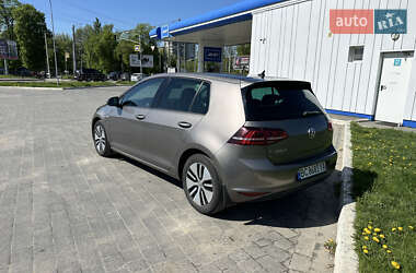 Хетчбек Volkswagen e-Golf 2015 в 