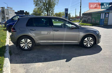 Хетчбек Volkswagen e-Golf 2015 в 