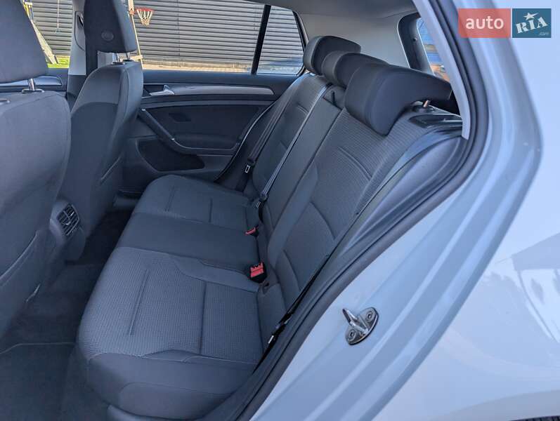 Хэтчбек Volkswagen e-Golf 2020 в Луцке