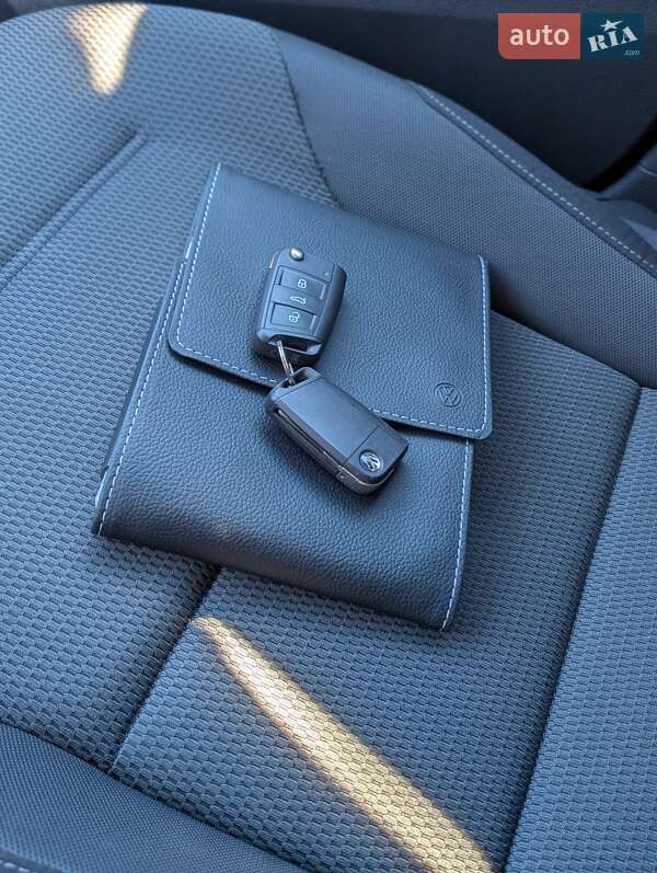 Хэтчбек Volkswagen e-Golf 2020 в Луцке