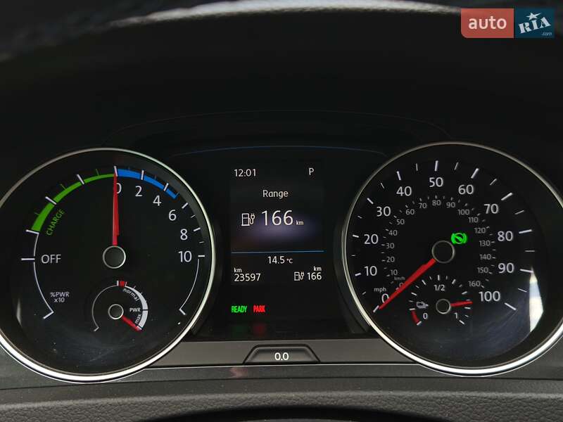 Хэтчбек Volkswagen e-Golf 2019 в Днепре